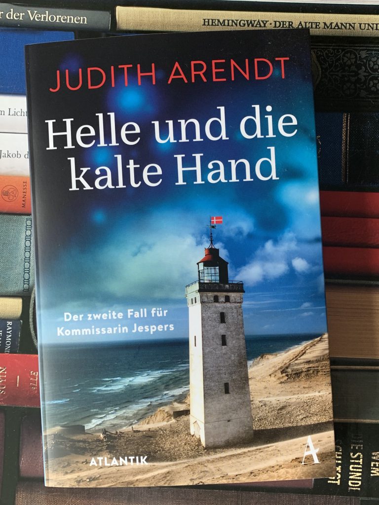Helle und die kalte Hand von Judith Arendt